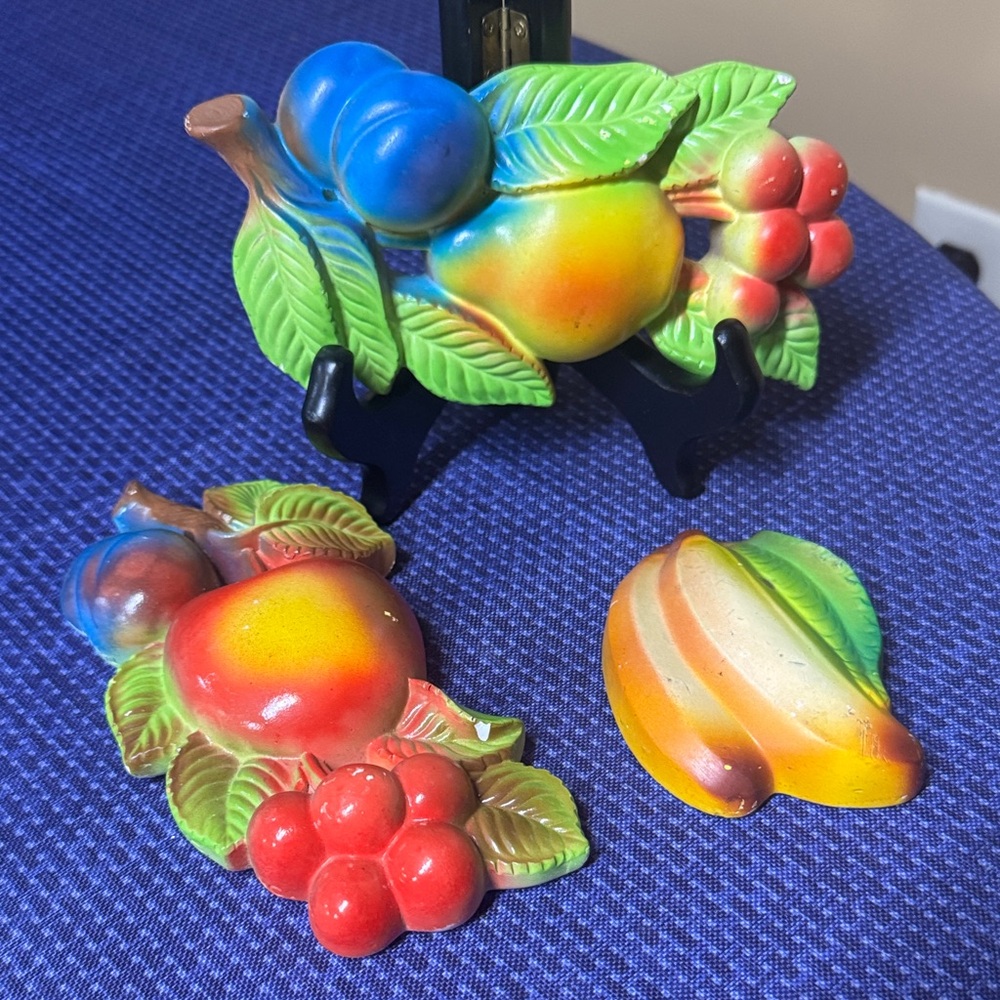 Miller Studio Chalkware Fruit Wall Plaques 1974 Vintage set of 3